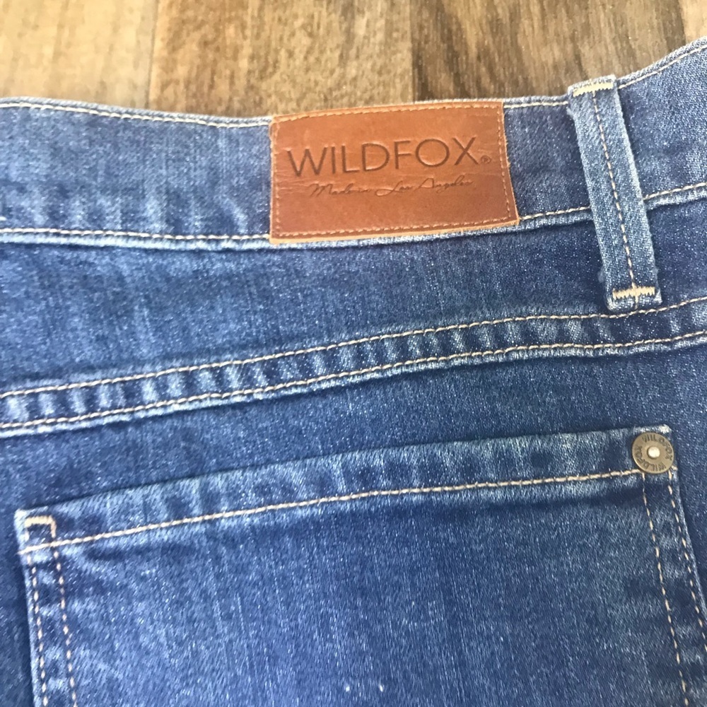 WildFox Helena High-Rise Cut Off Denim Shorts - Picture 5 of 7